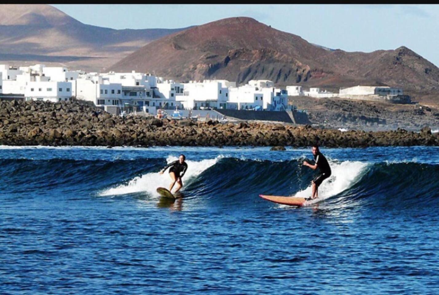 Famara Surf Wifi Apartment ภายนอก รูปภาพ