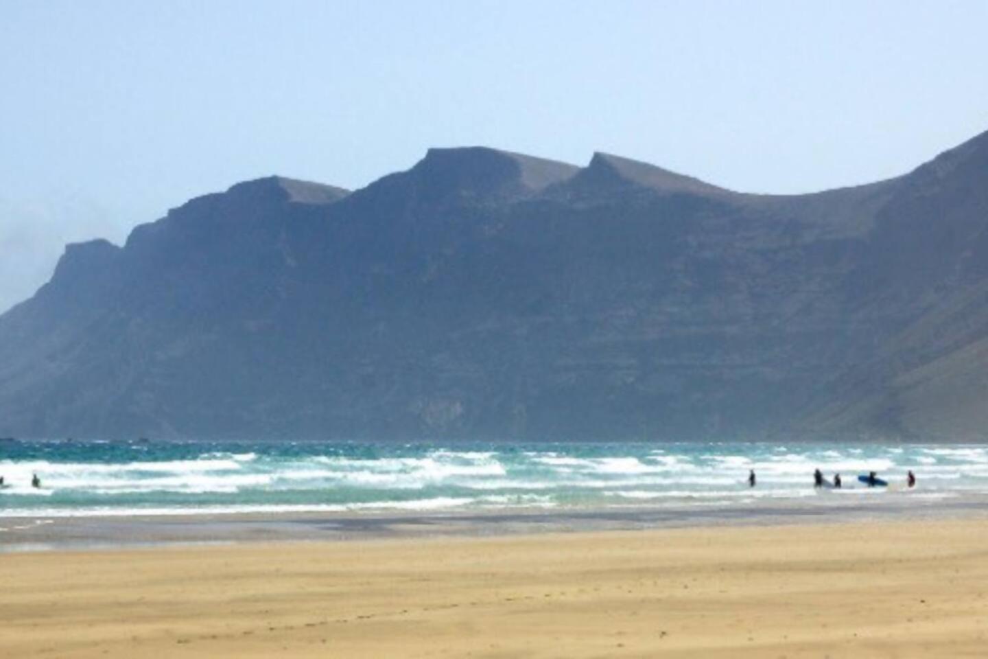 Famara Surf Wifi Apartment ภายนอก รูปภาพ