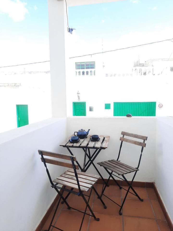 Famara Surf Wifi Apartment ภายนอก รูปภาพ